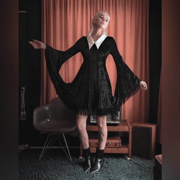 Seven Wonders Lively Ghosts dress - Picture 1 of 11